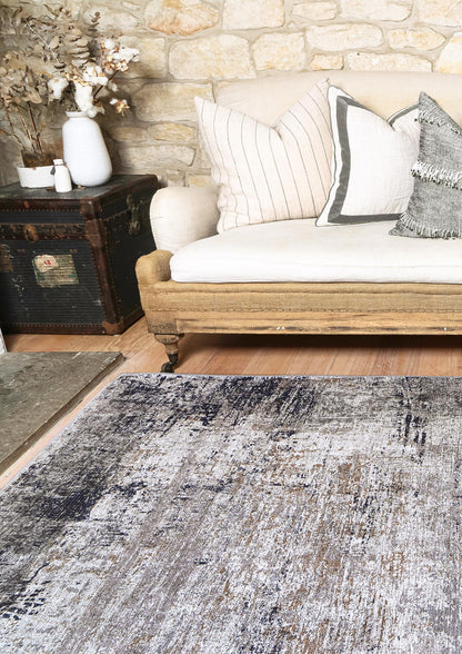 vintage-crown-elizabeth-ash-beige-distressed-vintage-rug 200x290