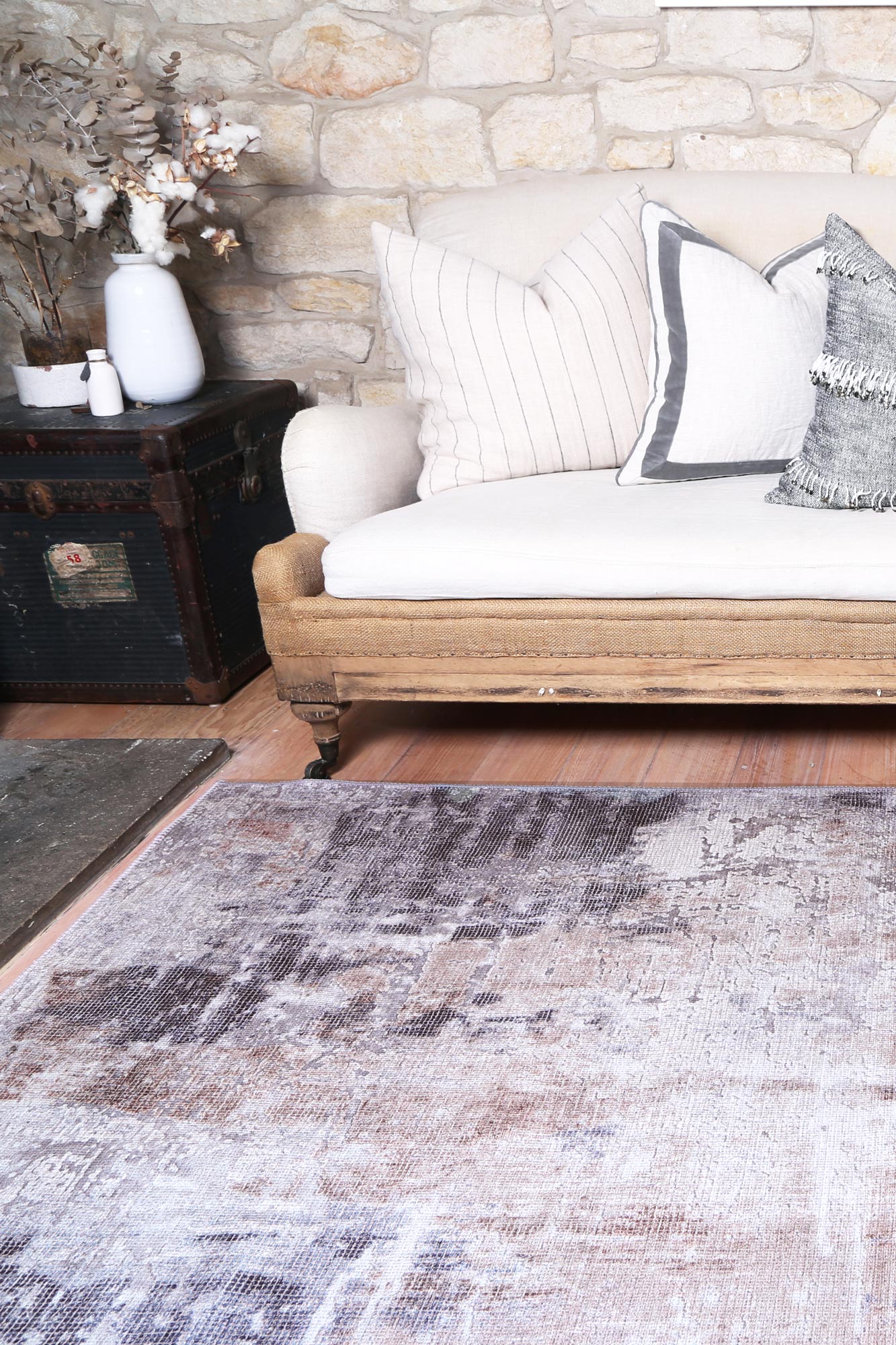 vintage-crown-leopold-ash-ivory-distressed-vintage-rug 80x300